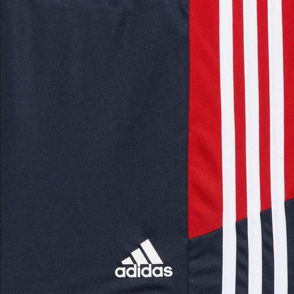 adidas Men’s Active Shorts with Zipper Pockets|New - Picture 6 of 7